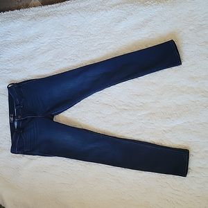 Abercrombie & Fitch Harper Low Rise Jean Legging. Size 27 (4) regular. Dark Blue